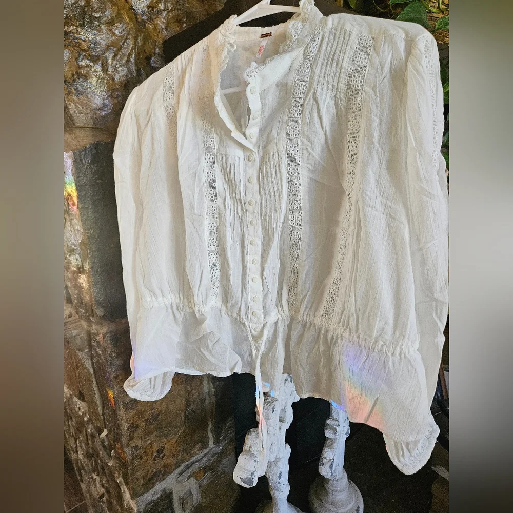 Free People White Lace Top 🤍 - Picture 9 of 12